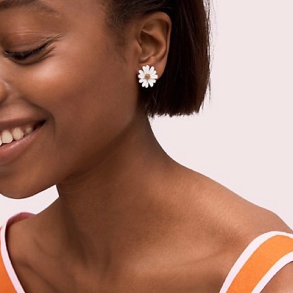 Kate Spade All Abuzz Bee Daisy Stud Earrings - Picture 6 of 8